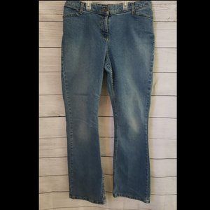 Liz Lange Stretch Light Wash Jeans MATERNITY Size 8